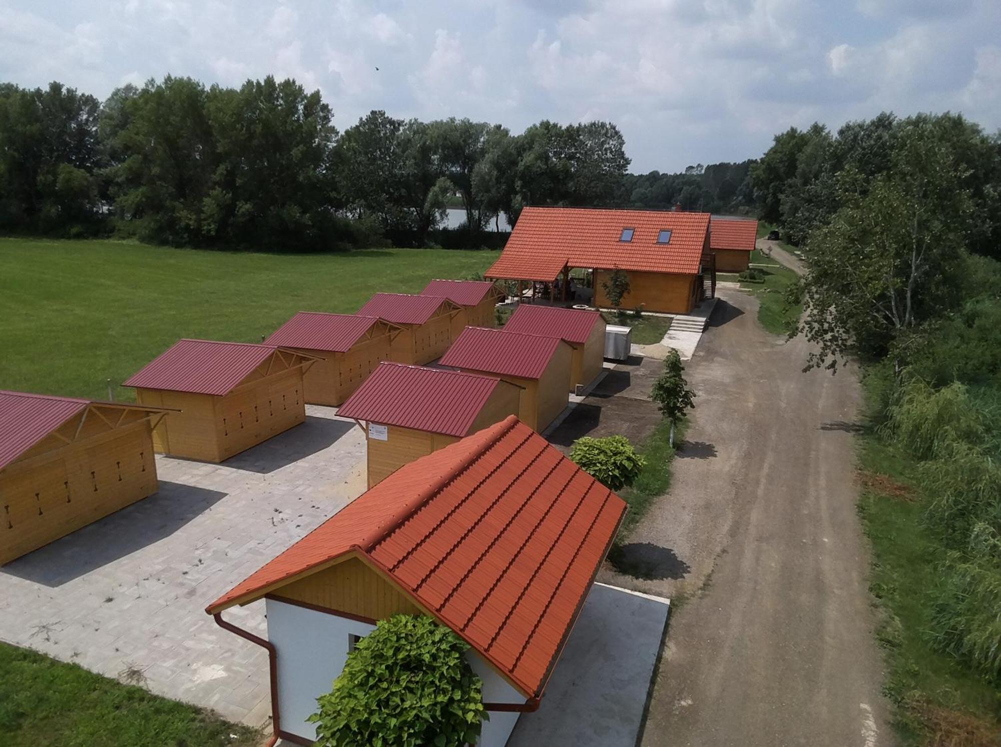Ferienwohnung Tomajor Vendeghazak Tiszaeszlar Exterior foto